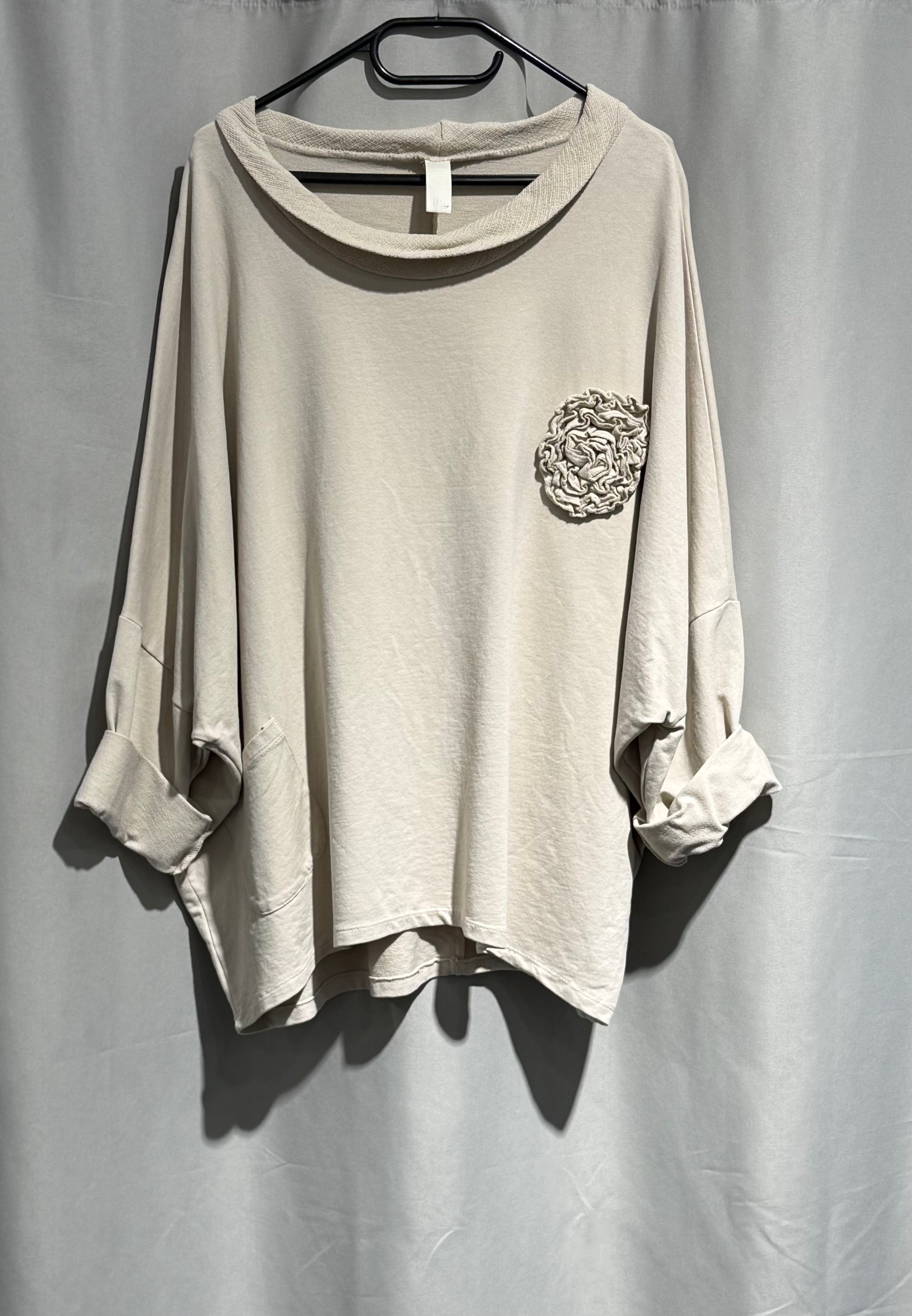 Shirt mit Blume in Hummelgröße