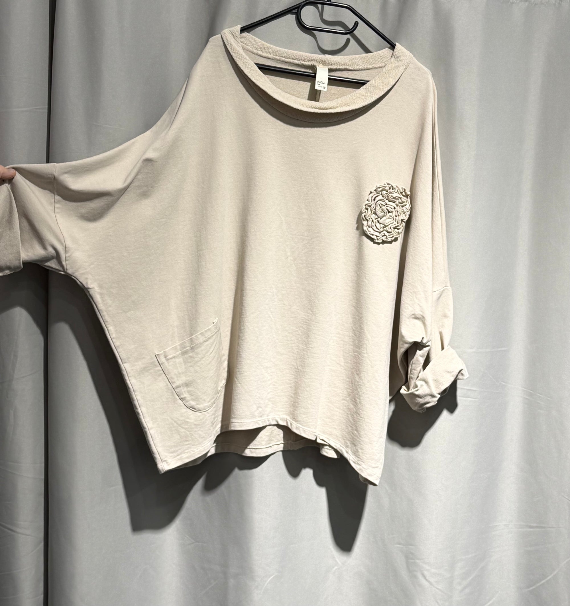 Shirt mit Blume in Hummelgröße