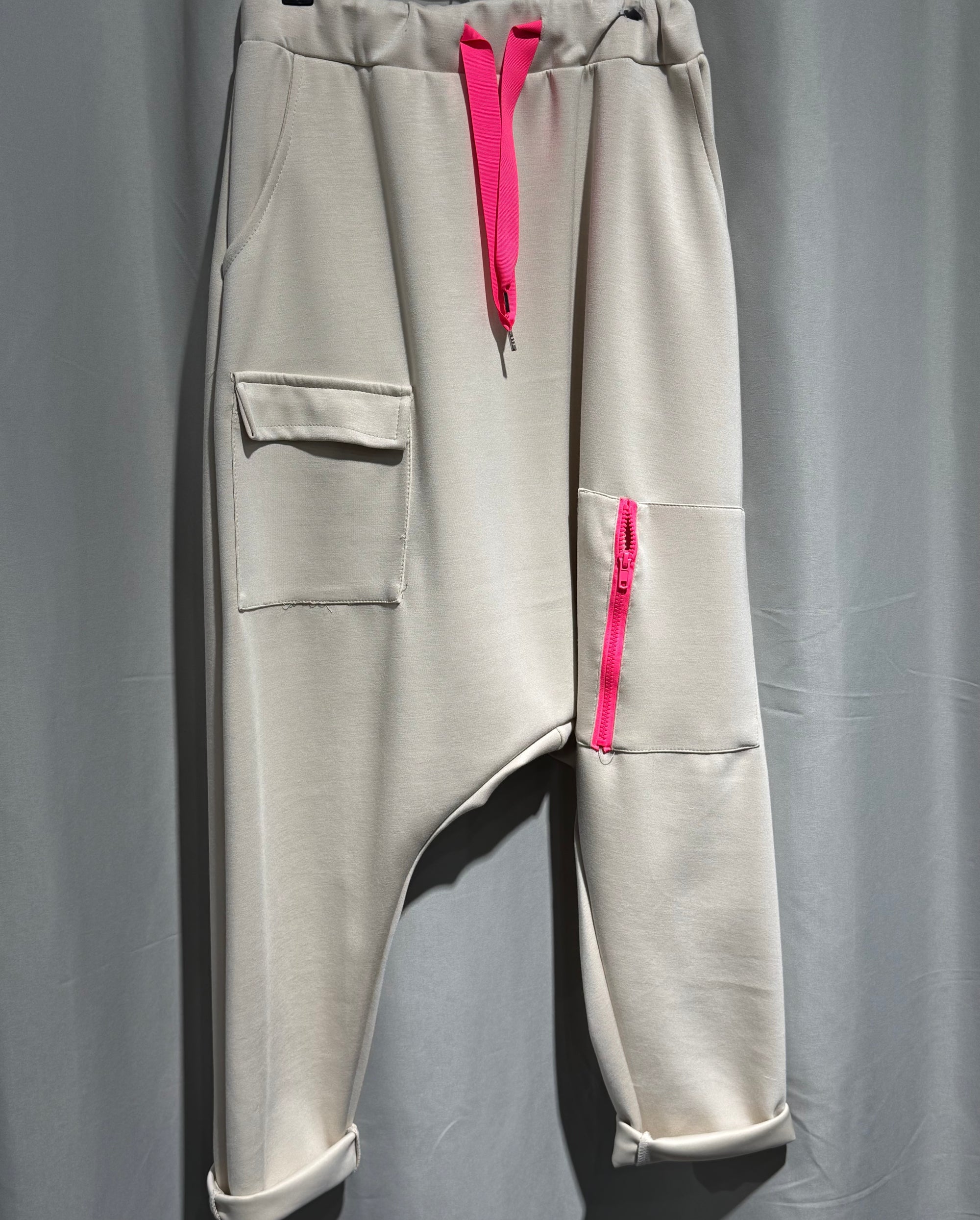 Alene Hose Baggy helles Beige mit Pink